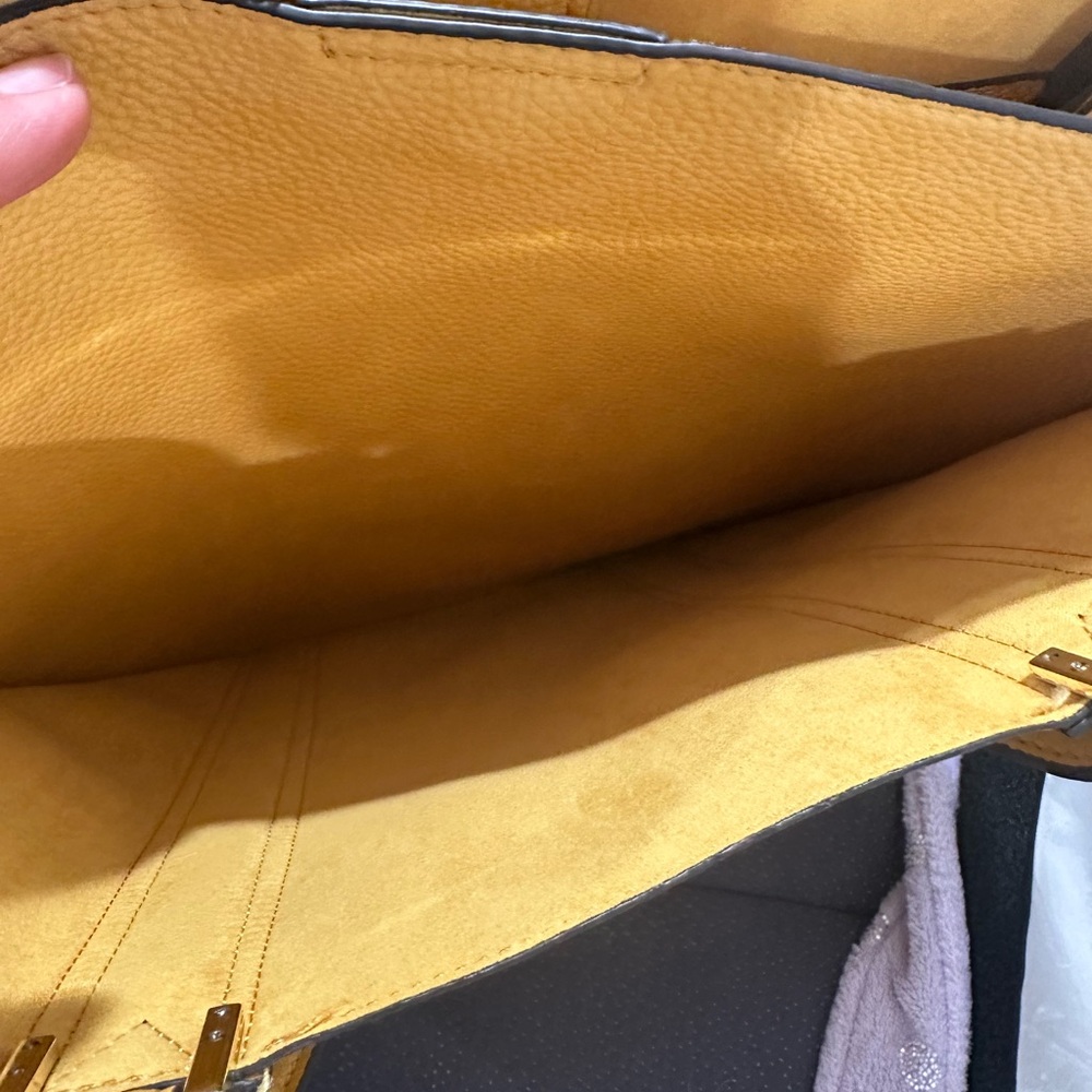 Steve Madden Tan Leather Tote Bag - Picture 2 of 5